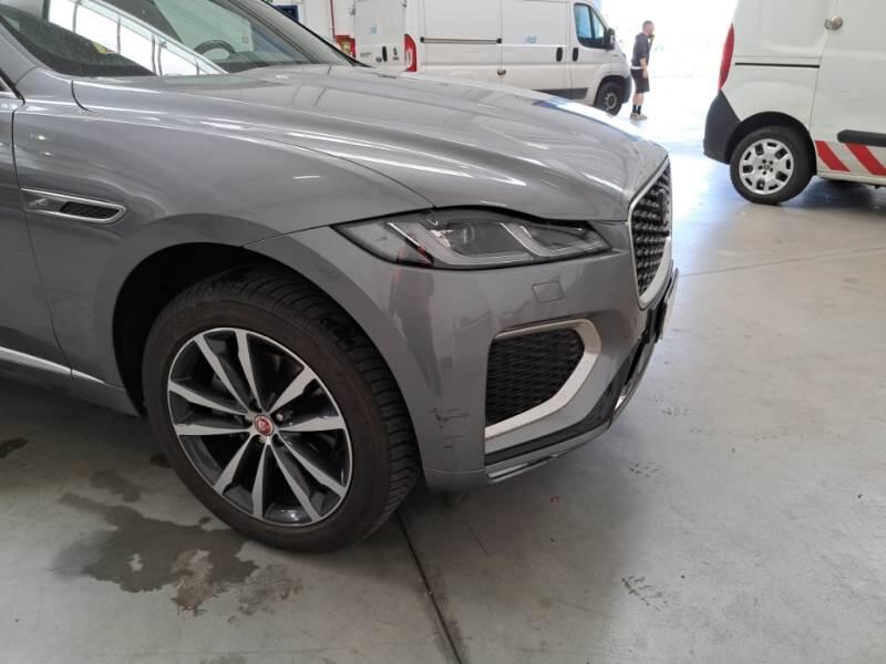 Jaguar F-Pace SUV 2.0D D204 R-DYNAMIC S AUTO 4WD - foto 26