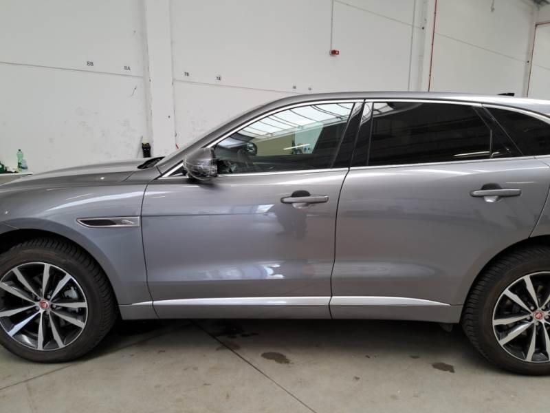 Jaguar F-Pace SUV 2.0D D204 R-DYNAMIC S AUTO 4WD - foto 32