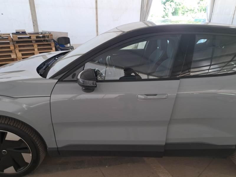 Volvo EX30 SUV SINGLE MOTOR EXTENDED RANGE PLUS - foto 36
