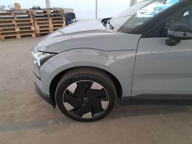 Volvo EX30 SUV SINGLE MOTOR EXTENDED RANGE PLUS - foto 40