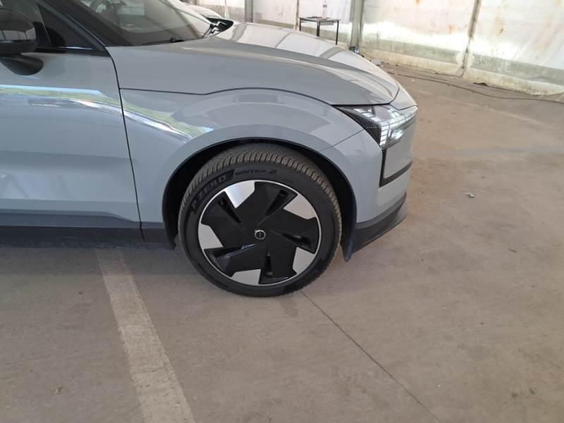 Volvo EX30 SUV SINGLE MOTOR EXTENDED RANGE PLUS - foto 43