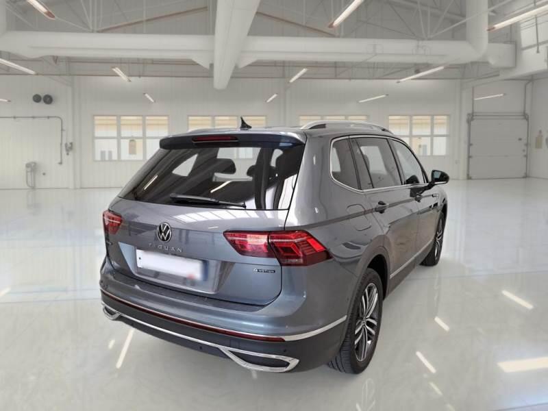 Volkswagen Tiguan Allspace SUV 2.0 TDI SCR ELEGANCE DSG 4MOTION - foto 2
