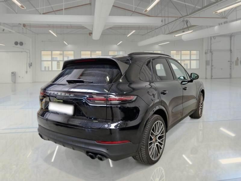 Porsche Cayenne SUV 3.0 V6 E-HYBRID PLATINUM EDITION - foto 2