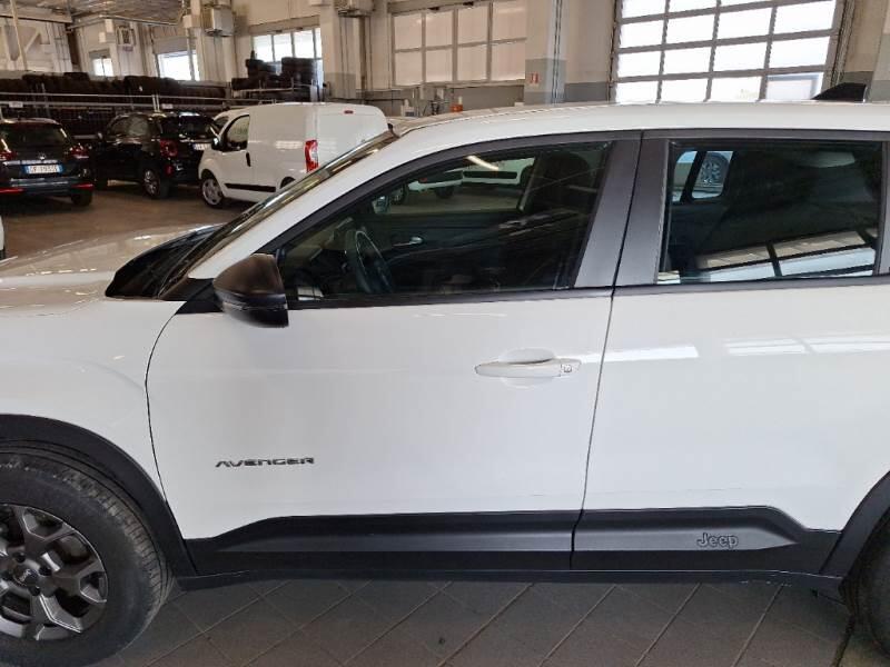 Jeep Avenger SUV 1.2 TURBO LONGITUDE - foto 40