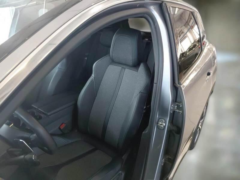 Peugeot 3008 SUV BLUEHDI 130 EAT8 SeS ALLURE - foto 11