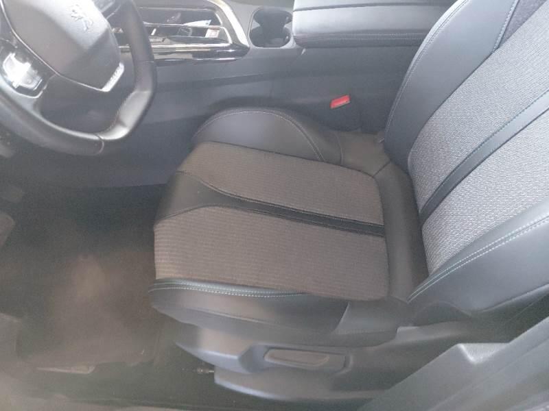 Peugeot 3008 SUV BLUEHDI 130 EAT8 SeS ALLURE - foto 12