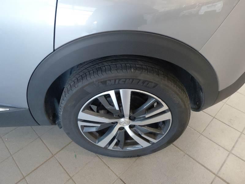Peugeot 3008 SUV BLUEHDI 130 EAT8 SeS ALLURE - foto 41