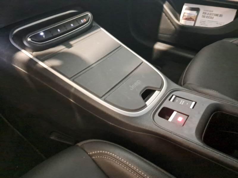 Jeep Avenger SUV BEV 156CV SUMMIT - foto 53