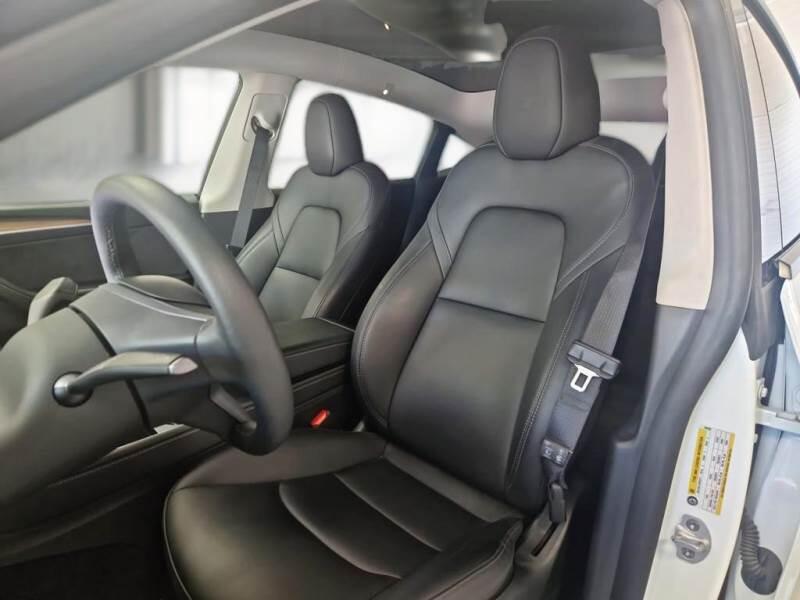 Tesla Model Y SUV 50 KWH RWD AUT. - foto 11