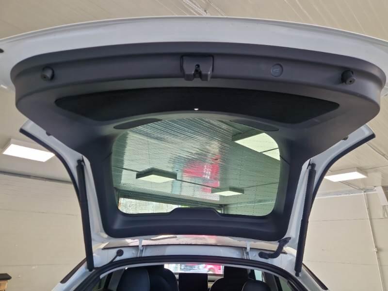 Tesla Model Y SUV 50 KWH RWD AUT. - foto 72