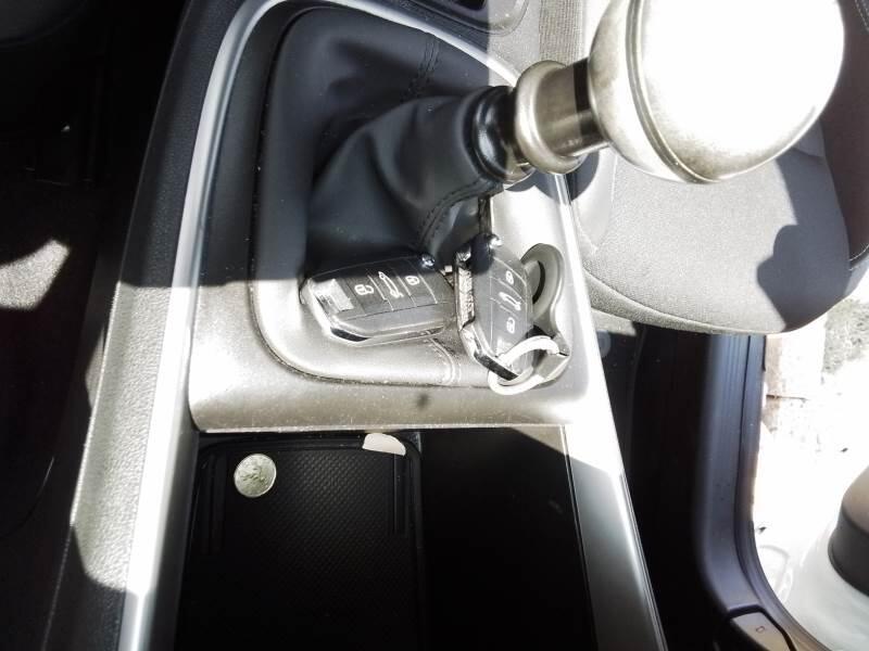 Jeep Avenger SUV 1.2 TURBO ALTITUDE - foto 110