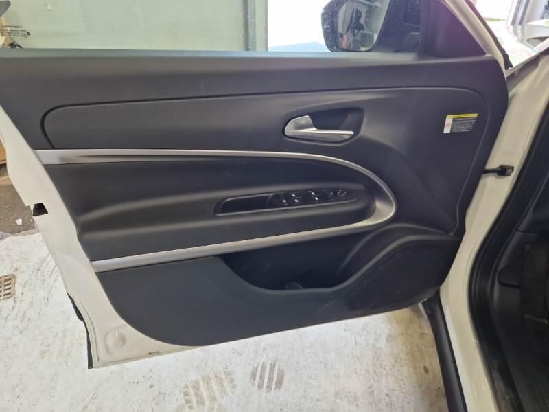 Jeep Avenger SUV 1.2 TURBO ALTITUDE - foto 68