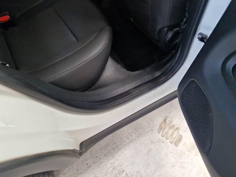 Jeep Avenger SUV 1.2 TURBO ALTITUDE - foto 97