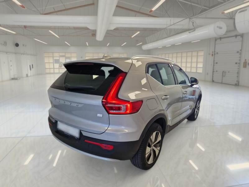 Volvo XC40 SUV T5 RECHARGE PLUG-IN AUTO CORE - foto 2