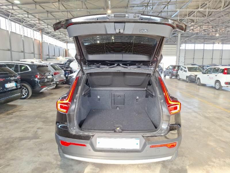 Volvo XC40 SUV T5 RECHARGE PLUG-IN AUTO CORE - foto 5