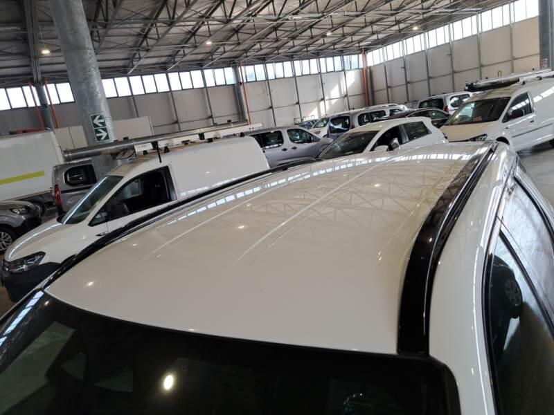 Land Rover Discovery Sport SUV 1.5 I3 PHEV 309CV R-DYNAMIC HSE 4WD AUT. - foto 9