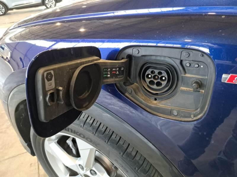 Audi Q3 SUV 45 TFSI E S TRONIC S LINE EDITION - foto 85