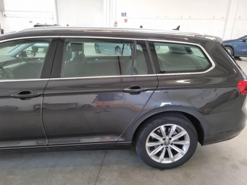 Volkswagen Passat STATION WAGON VAR. 2.0TDI SCR EVO 110KW BUSINESS DSG - foto 42
