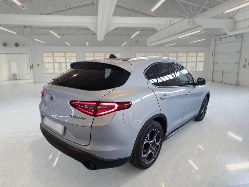 Alfa Romeo Stelvio SUV 2.2 TD 160 CV SPRINT AT8 RWD - foto 2