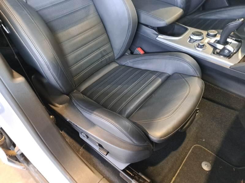 Alfa Romeo Stelvio SUV 2.2 TD 160 CV SPRINT AT8 RWD - foto 14
