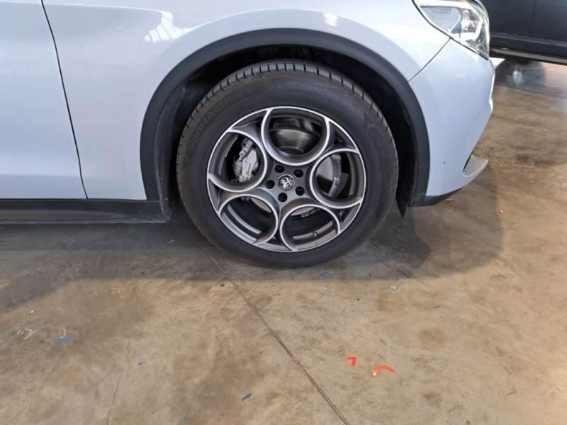 Alfa Romeo Stelvio SUV 2.2 TD 160 CV SPRINT AT8 RWD - foto 17