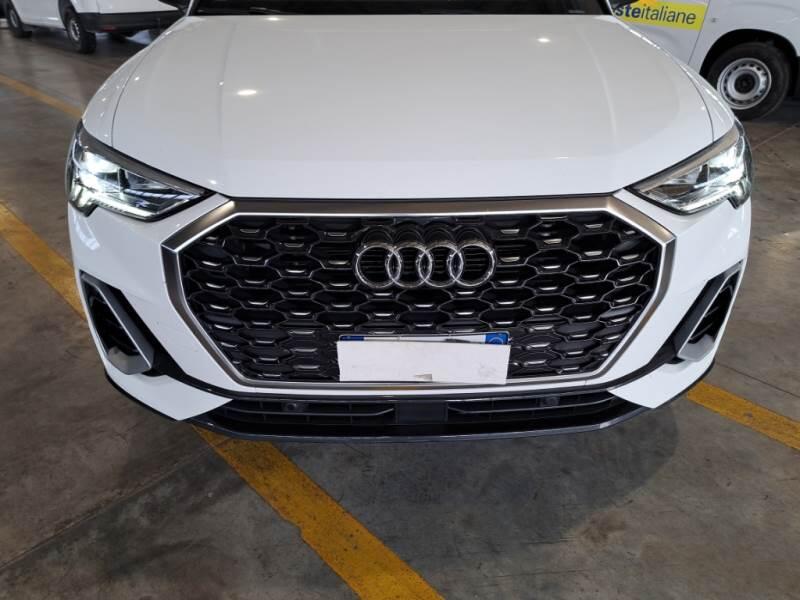 Audi Q3 SUV 35 TDI S TRONIC S LINE EDITION - foto 28