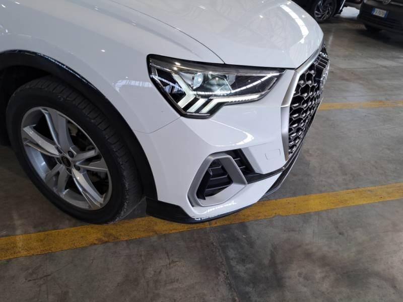 Audi Q3 SUV 35 TDI S TRONIC S LINE EDITION - foto 32
