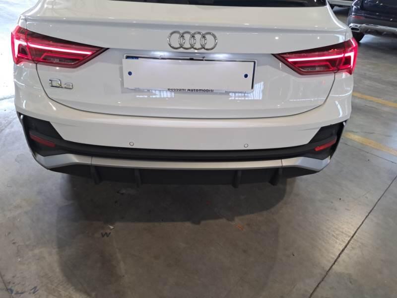 Audi Q3 SUV 35 TDI S TRONIC S LINE EDITION - foto 37