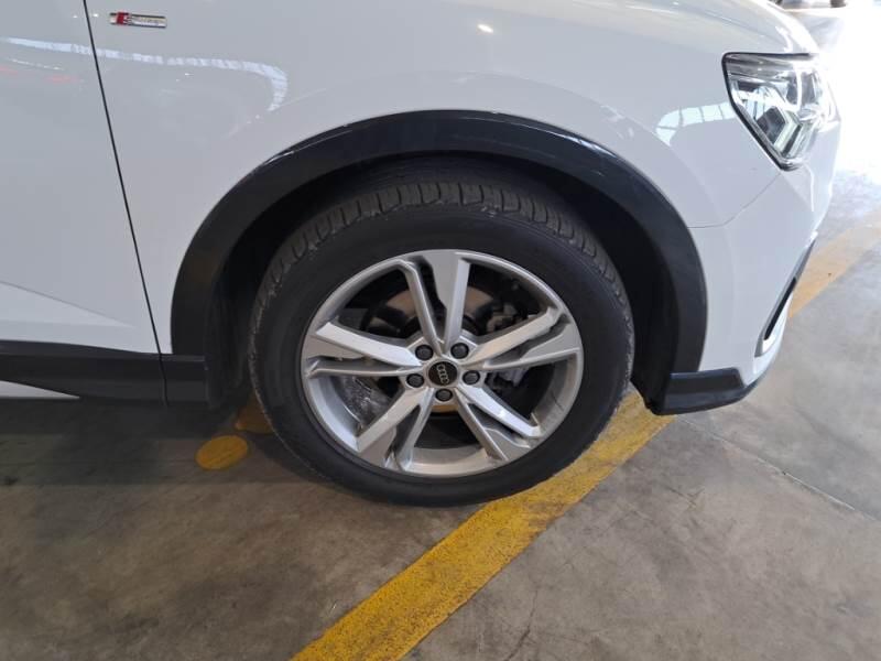 Audi Q3 SUV 35 TDI S TRONIC S LINE EDITION - foto 39
