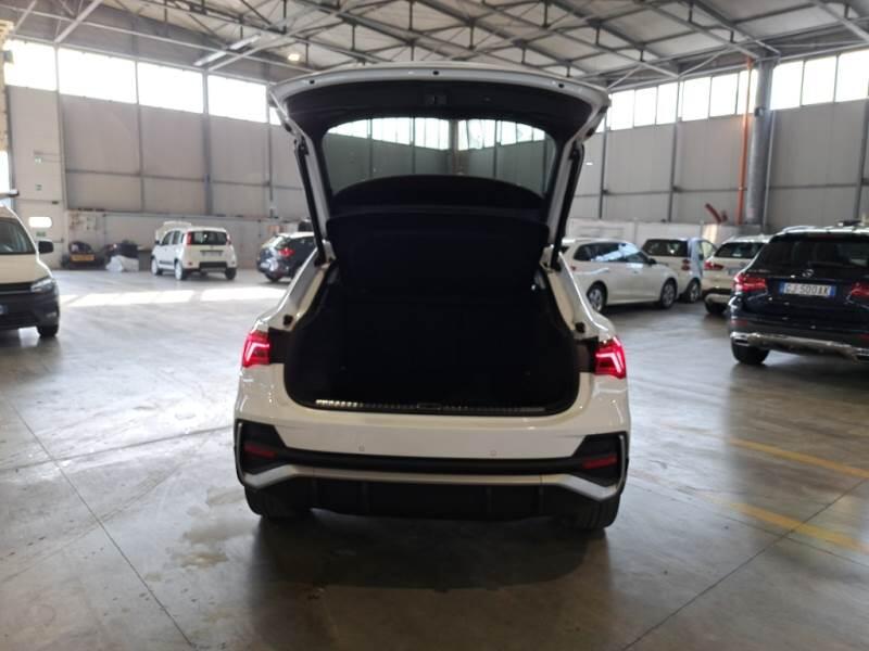 Audi Q3 SUV 35 TDI S TRONIC S LINE EDITION - foto 5
