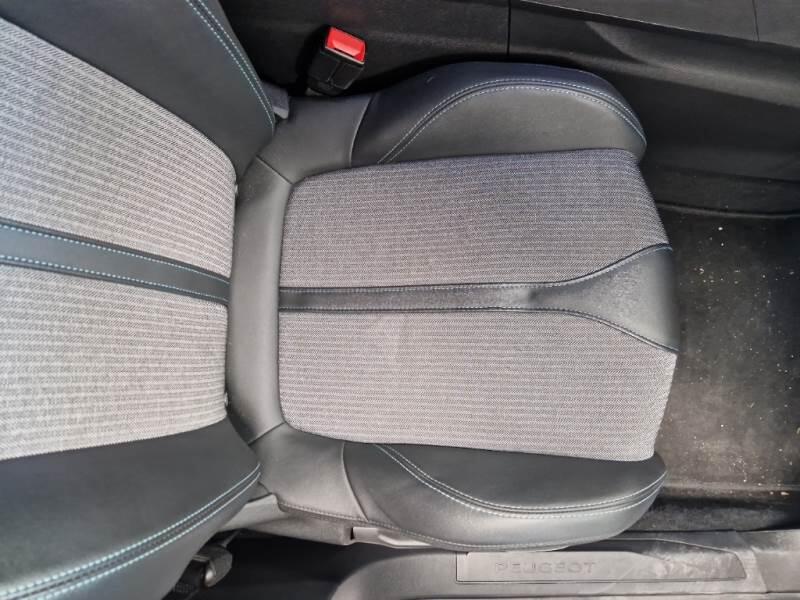 Peugeot 3008 SUV BLUEHDI 130 EAT8 SeS ALLURE - foto 14