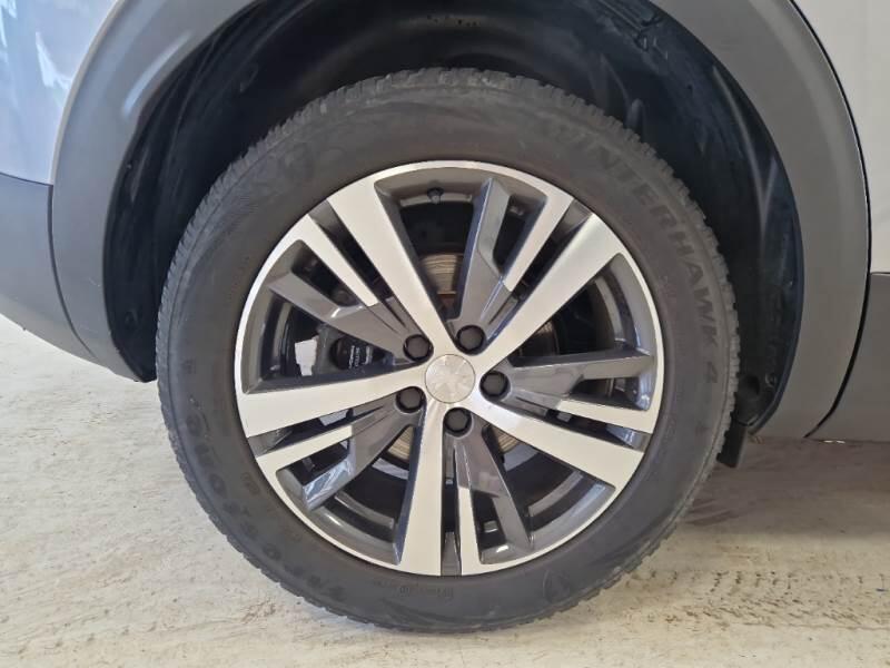 Peugeot 3008 SUV BLUEHDI 130 EAT8 SeS ALLURE - foto 18