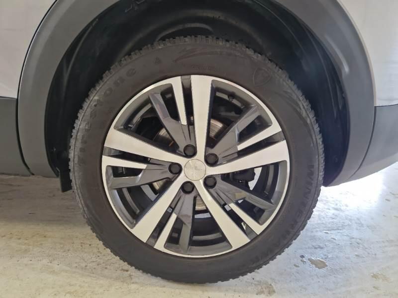Peugeot 3008 SUV BLUEHDI 130 EAT8 SeS ALLURE - foto 19