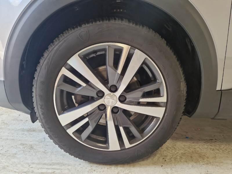 Peugeot 3008 SUV BLUEHDI 130 EAT8 SeS ALLURE - foto 20