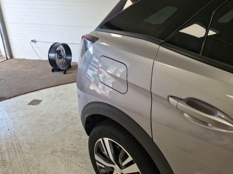 Peugeot 3008 SUV BLUEHDI 130 EAT8 SeS ALLURE - foto 39