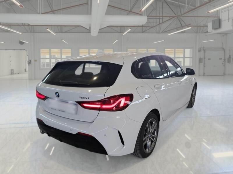 BMW Serie 1 BERLINA 116D MSPORT EXTERIOR - foto 2