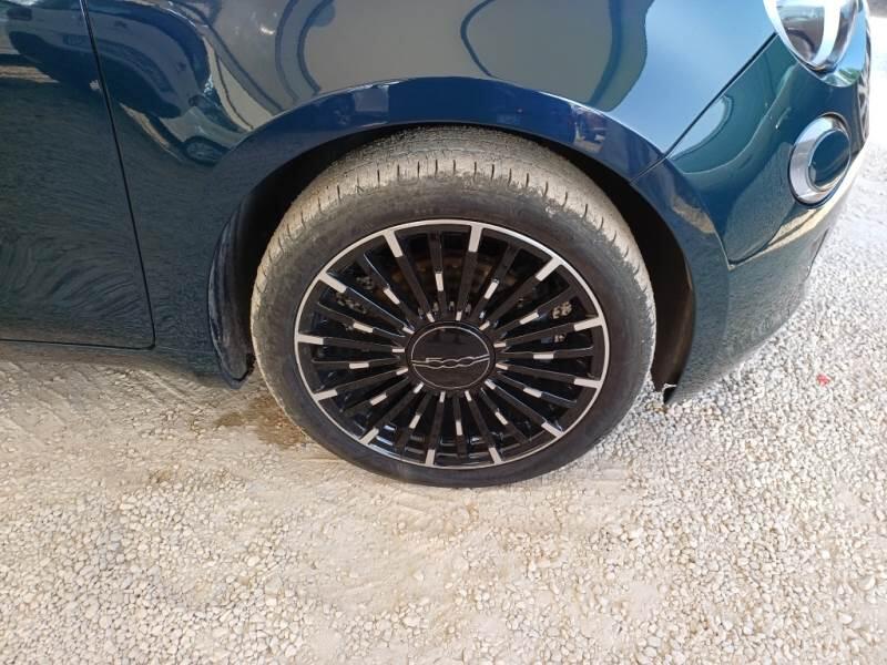 Fiat 500 e Lim BERLINA ELETTRICA ICON 118CV - foto 36