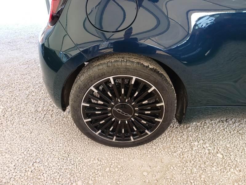Fiat 500 e Lim BERLINA ELETTRICA ICON 118CV - foto 38