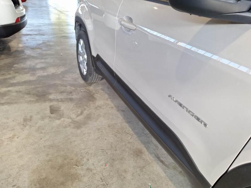 Jeep Avenger SUV 1.2 TURBO ALTITUDE - foto 28