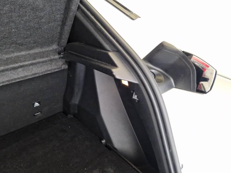 Peugeot P1 CROSSOVER PURETECH 130 EAT8 GT SS AUT. - foto 43