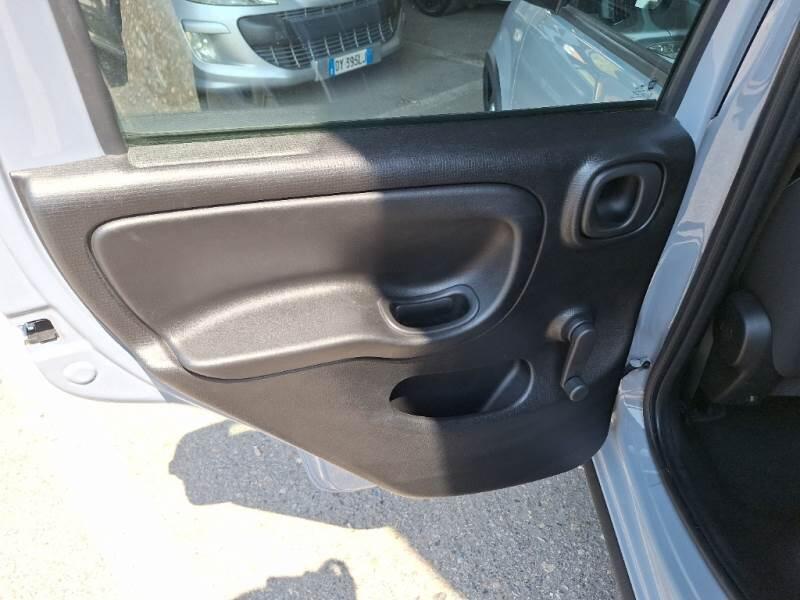Fiat Panda 1.0 FIREFLY 70CV SeS HYBRID CITY LIFE - foto 85