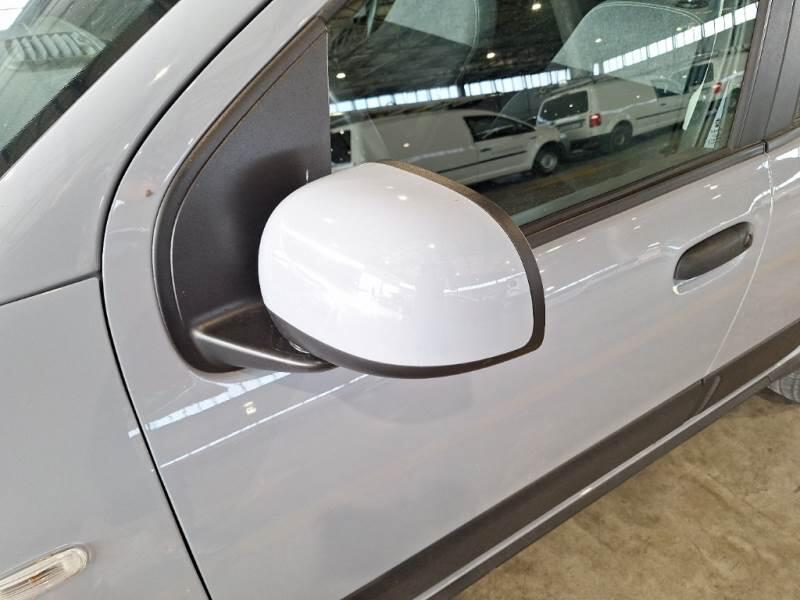 Fiat Panda 1.0 FIREFLY 70CV SeS HYBRID CITY LIFE - foto 44