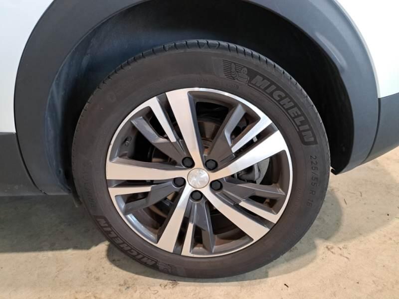 Peugeot 3008 130 EAT8 SeS ALLURE - foto 19