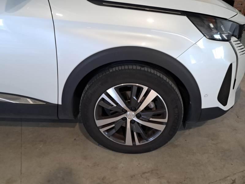 Peugeot 3008 130 EAT8 SeS ALLURE - foto 28