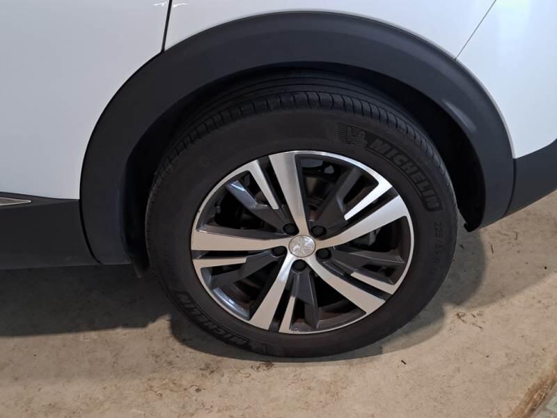 Peugeot 3008 130 EAT8 SeS ALLURE - foto 32