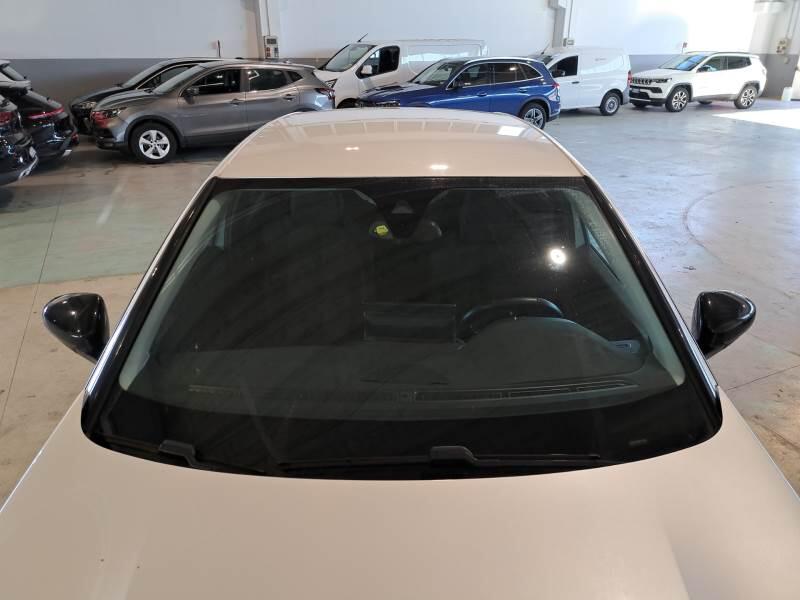 Peugeot 3008 130 EAT8 SeS ALLURE - foto 10