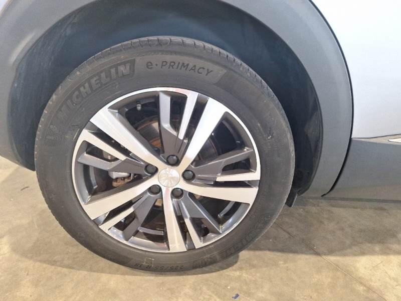 Peugeot 3008 130 EAT8 SeS ALLURE - foto 18