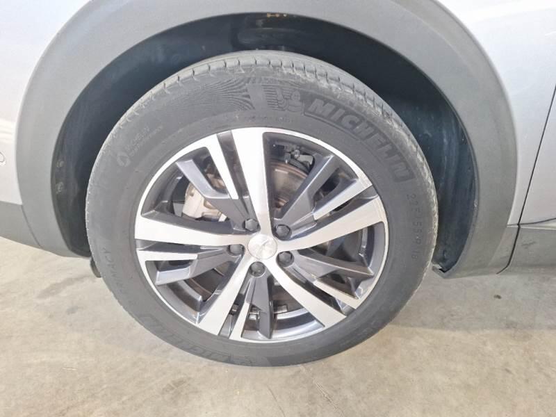 Peugeot 3008 130 EAT8 SeS ALLURE - foto 20