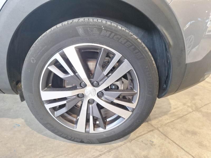 Peugeot 3008 130 EAT8 SeS ALLURE - foto 33