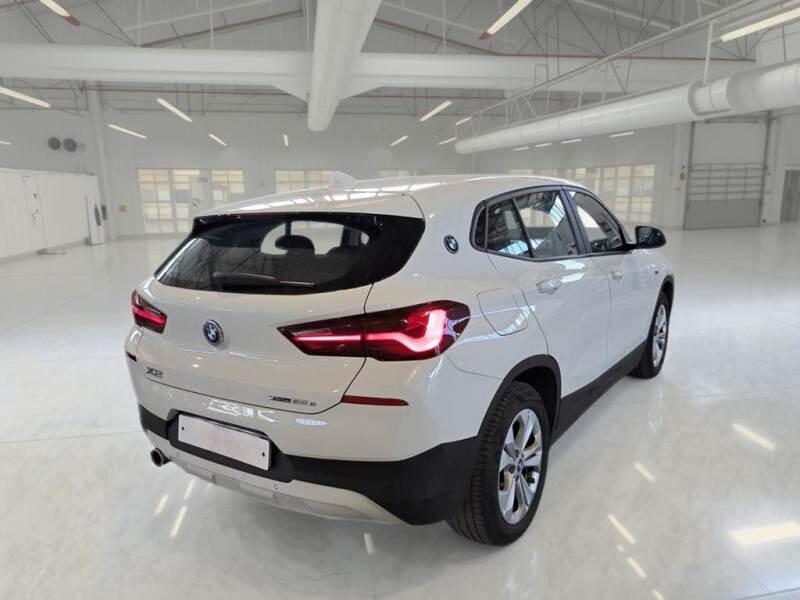 BMW X2 XDRIVE 25E BUSINESS X AUTOMATICO - foto 2